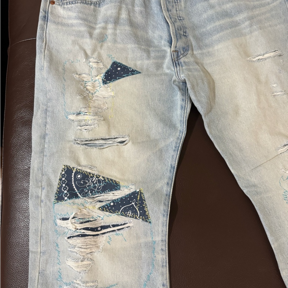Levi's 501 Custom Worn Look W/ Patchwork Size 38x… - image 4